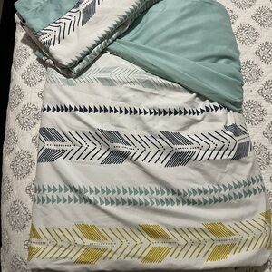 Duvet cover with 2 shams full/queen. Excellent condition. No stains.